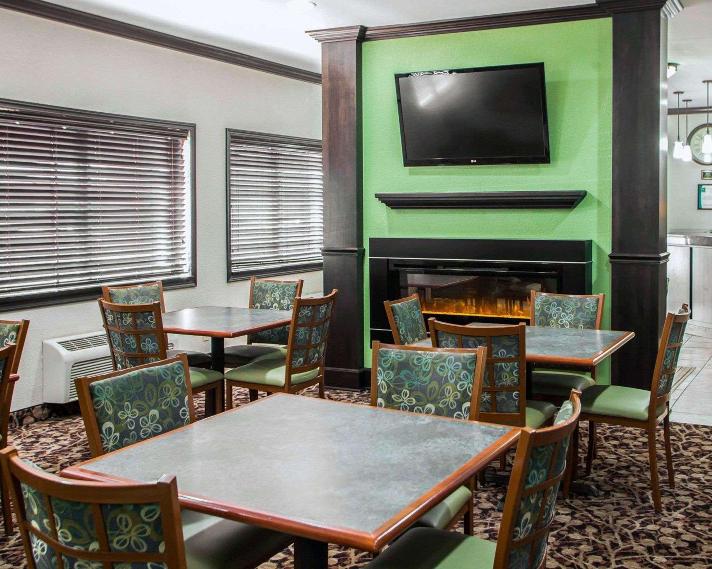 Quality Inn Near I-72 And Hwy 51 Forsyth Eksteriør bilde